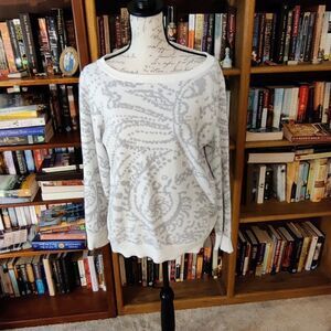 🆕️ Peyton Primrose Sweater size xl